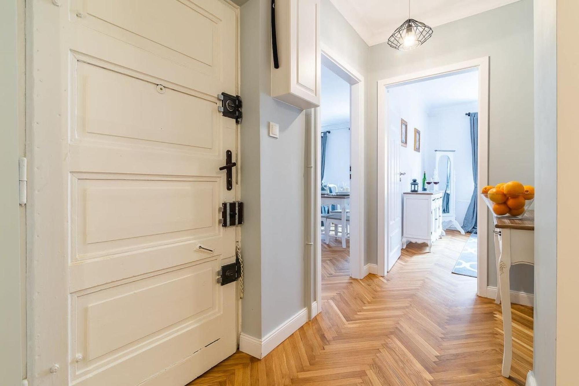 Senatorska 7 By Noclegi Renters وارسو المظهر الخارجي الصورة